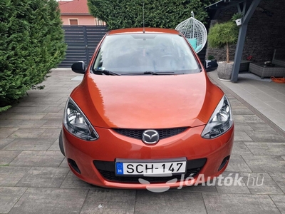 MAZDA Mazda 2