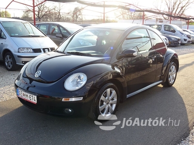 VOLKSWAGEN New Beetle