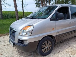 Hyundai H-1 Starex 2.5 TCi Style (9 személyes )