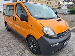 Opel Vivaro 1.9 dízel 9 személyes kisbusz