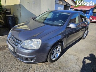 Volkswagen Jetta 1.9 PD TDI Sportline