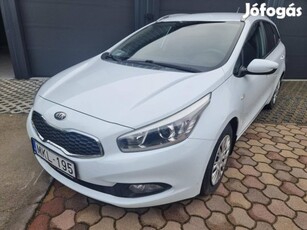 KIA CEE'D SW 1.4 CRDI LX Magyarországi. Szerviz...