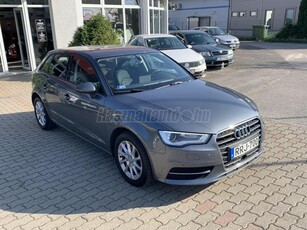 AUDI A3 Sportback 1.6 TDI Ambition S-tronic végig vezetett szervizkönyv