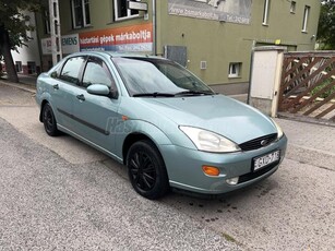 FORD FOCUS 1.8 Ghia