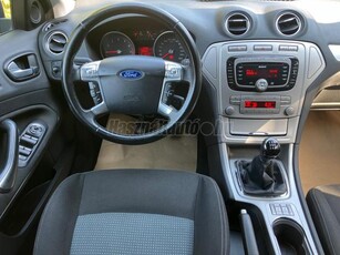 FORD MONDEO 2.0 FFV Ghia NAGYON SZÉP ÁLLAPOTBAN