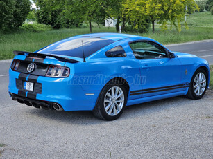 FORD MUSTANG Fastback 3.7 V6