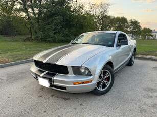 FORD MUSTANG Fastback 4.0 V6 (Automata)