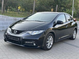 HONDA CIVIC 1.8 Sport NAVI-ÜLÉSFŰTÉS-TEMPOMAT-VÉGIG VEZETETT SZ.KÖNYV