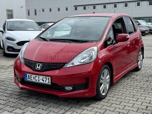 HONDA JAZZ 1.4 S SI 113eKm.Navi.Digitklima!