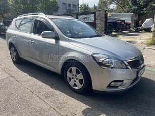 KIA CEE'D SW 1.6 CRDi EX EURO5 Enyhén sérült