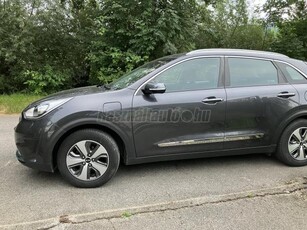 KIA NIRO PHEV 1.6 GDI Silver DCT