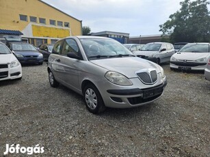 Lancia Ypsilon 1.2 8V Argento