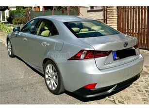 LEXUS IS 300h Comfort Leather&Navigation (Automata)