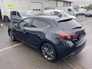 MAZDA 3 Sport 2.0 Revolution Top NAKAMA 79E.KM SERMENTSZERVKONYV