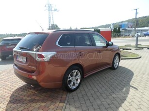 MITSUBISHI OUTLANDER 2.2 DI-D Instyle Navi 4WD (Automata)