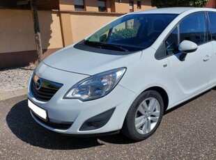 Opel Meriva B 1.4 T Design Megkimélt Állapot VE...