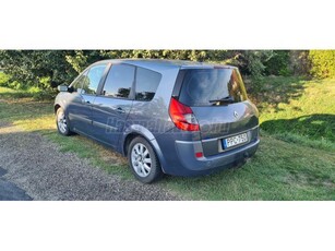 RENAULT GRAND SCENIC Scénic 1.5 dCi Dynamique