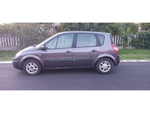 RENAULT SCENIC Grand Scénic 1.6 Authentique Plus