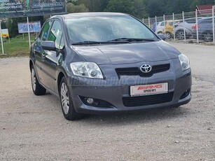 TOYOTA AURIS 1.4 D-4D Luna (Automata)