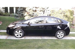 TOYOTA PRIUS 1.8 HSD Executive Leather (Automata) TOYOTA XW3(A)