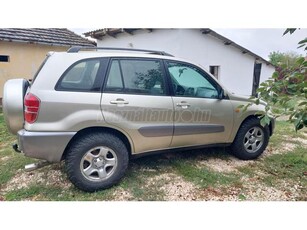 TOYOTA RAV 4 Rav4 2.0 4x4 S