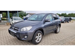 TOYOTA RAV 4 Rav4 2.2 D-4D 4x4 Sol