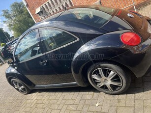 VOLKSWAGEN NEW BEETLE 2.0