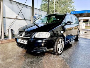 VOLKSWAGEN TOURAN 2.0 PD TDI Trendline