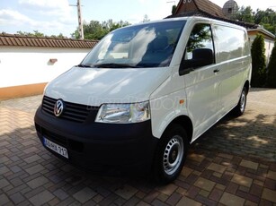 VOLKSWAGEN TRANSPORTER T5 1.9 TDI ORIGINÁL 235000KM.KLÍMA.MEGKÍMÉLT.VONÓHOROG.AZONNAL ELVIHETŐ