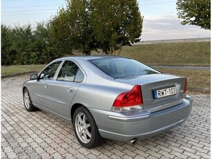 VOLVO S60 2.4 D5 Summum Friss Műszaki.Gar.km.Vezetett szervízkönyv