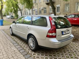 VOLVO V50 2.0 D Summum