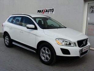 VOLVO XC60 2.4 D [D3] Momentum Geartronic AWD+NAVIGÁCIÓ+TEMPOMAT+FÉLBŐR+PARKRADAR!