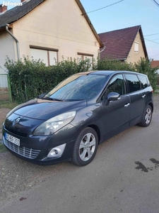 Renault Grand Scenic 2.0 dCi