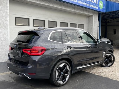 BMW IX3 Impressive Gyári Garancia - BMW Wallisba szervizelt - Leinformálható