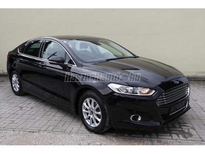 FORD MONDEO 2.0 EcoBlue Business (Automata) 44.753 km. vezetett szervizkönyv