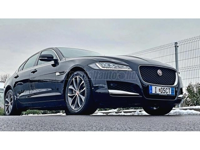 JAGUAR XF 3.0 TDV6 Portfolio (Automata) Luxury. Végig szakszervizben vezetett sz.k. Full-full egyedi. limitált szériás.