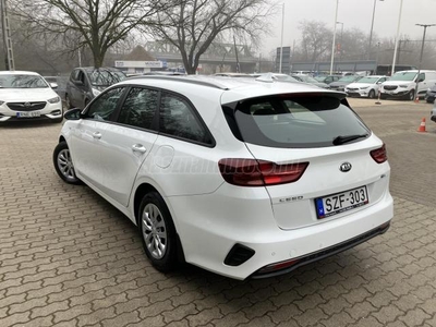 KIA CEE'D Ceed SW 1.0 T-GDI Silver Magyar. Szervizkönyv. Kamera. Áfás