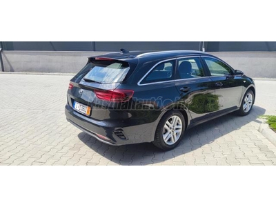 KIA CEE'D Ceed SW 1.6 CRDi HP Silver Vision