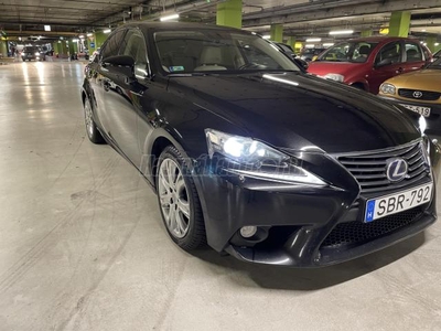 LEXUS IS 300h Comfort Leather&Navigation (Automata)