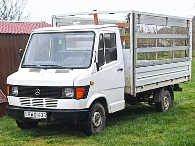 MERCEDES-BENZ 307 D