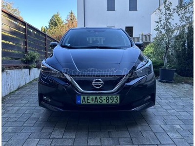 NISSAN LEAF N-Connecta 40kWh (Automata) Led / 360 kamera / önvezető / Gyári akku garancia