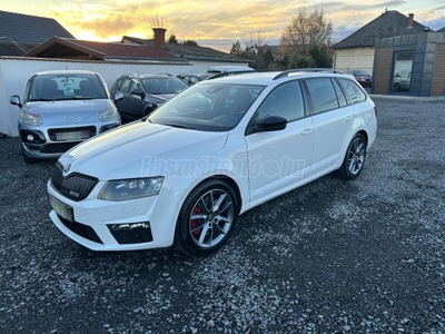 SKODA OCTAVIA Combi 2.0 CR TDI RS DSG Garantált KM! Végig Vezetett Szervizkönyv! Full Extra!