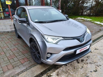 TOYOTA RAV 4 Rav4 2.5 Hybrid Active Style MY18 2WD e-CVT JÓ ÁLLAPOTBAN KILOMÉTER GARANCIÁVAL