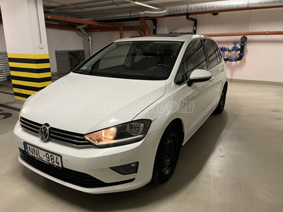 VOLKSWAGEN GOLF SPORTSVAN 1.4 TSI BMT Comfortline