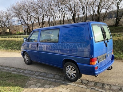 VOLKSWAGEN TRANSPORTER T4 Caravelle 2.5 TDI Plus Comfortline