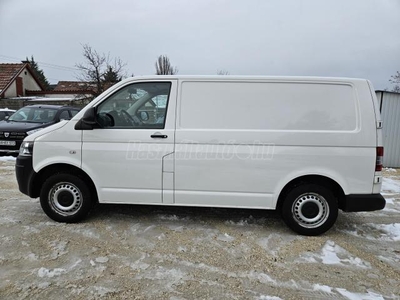 VOLKSWAGEN TRANSPORTER T5 2.0 CR TDI Basic MAGYARORSZÁGON VÁSÁROLT+SZERVIZKÖNYV+KLÍMA+ÜLÉSFŰTÉS+VONÓHOROG!