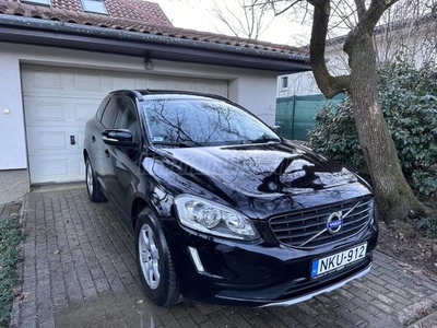 VOLVO XC60 2.4 D [D4] Kinetic Geartronic