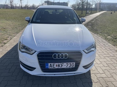 AUDI A3 Sportback 1.6 TDI Attraction S-tronic