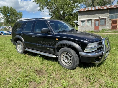 CHEVROLET BLAZER 4.3 benzin. BŐR BELSŐ.4X4HAJTÁS.VONÓHOROG