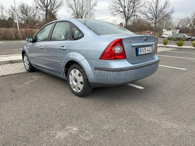 FORD FOCUS 2.0 Ghia